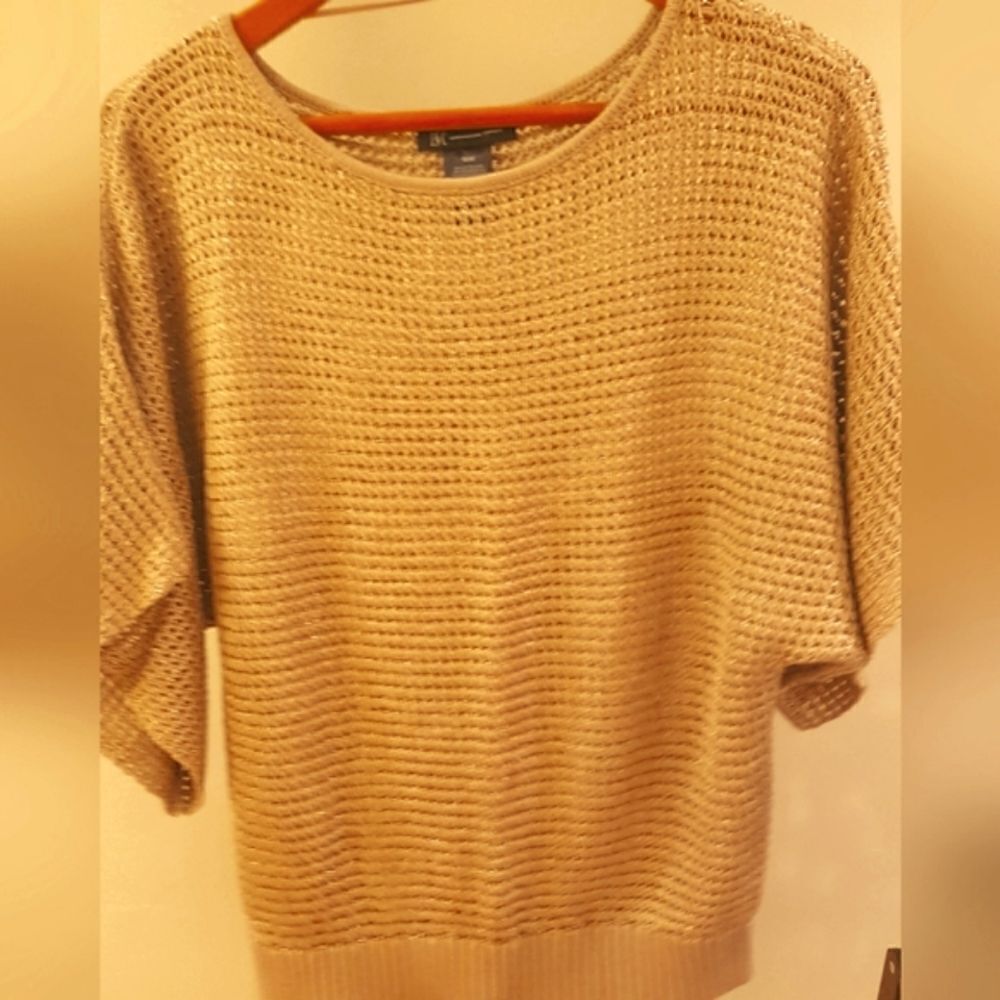 INC International Concepts *NWOT* GOLD Sweater Size Medium * Stunning!